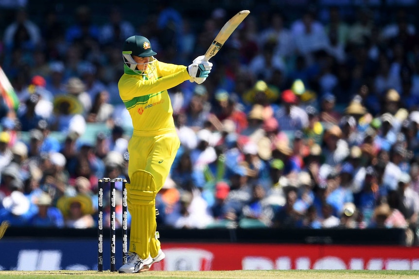 Peter Handscomb plays a pull shot for Australia against India at the SCG.