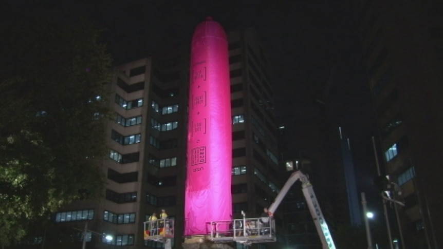 Condom in obelisk in Hyde Park