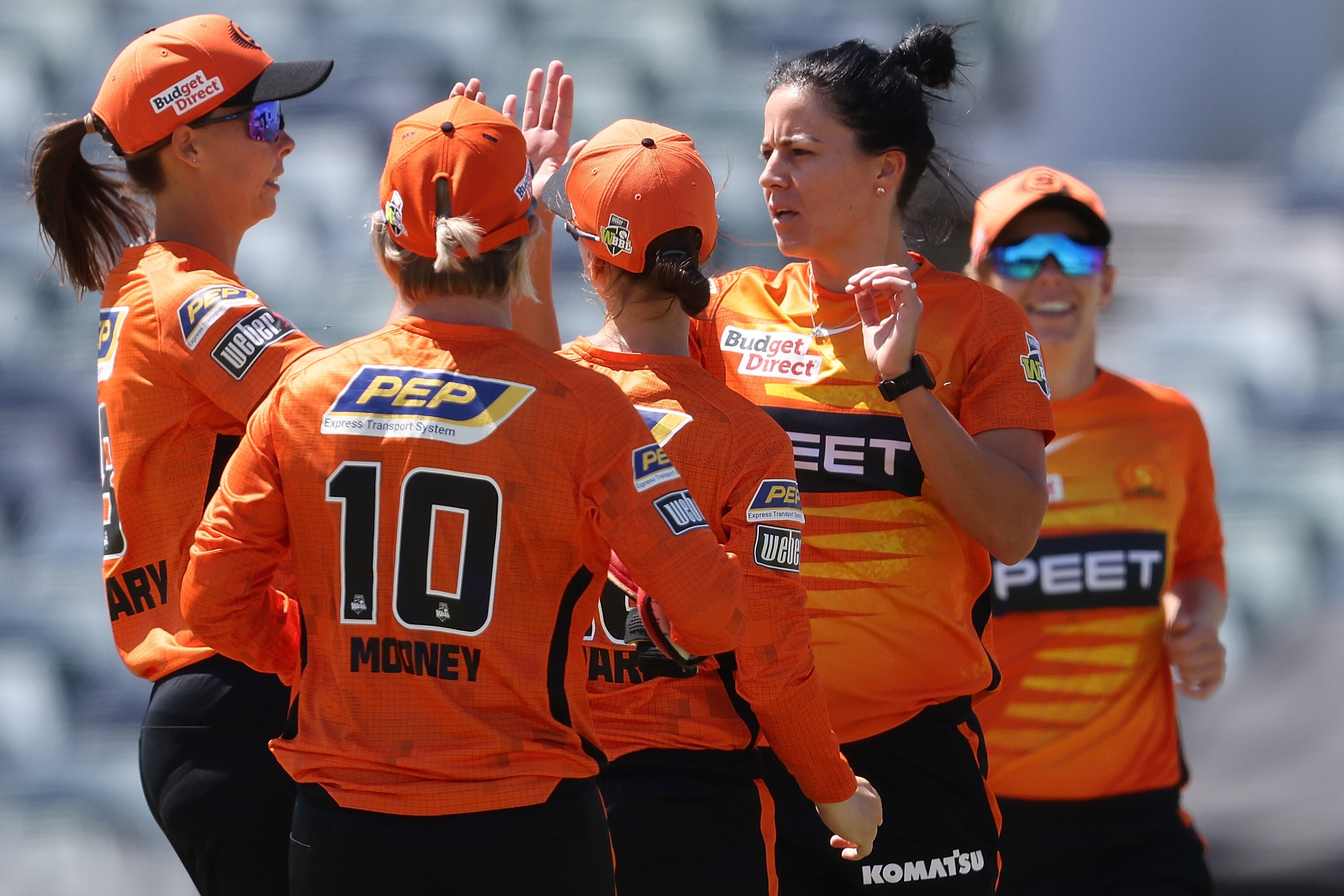 Perth Scorchers Beat Hobart Hurricanes By Five Wickets As Hobart Stages Late Innings Fightback Abc News