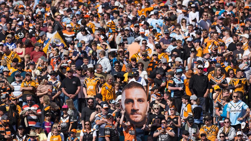 Crowd at Leichhardt Oval