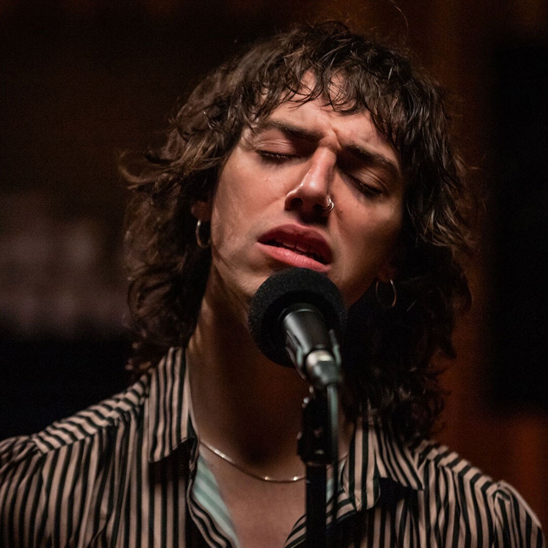 Tyne-James Organ covers The Kooks' 'Naive' for Like A Version