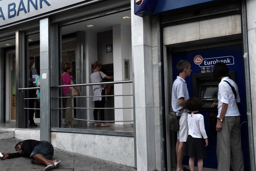 Greek withdraw cash from ATMs
