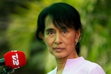 Suu Kyi addresses media ahead of vote