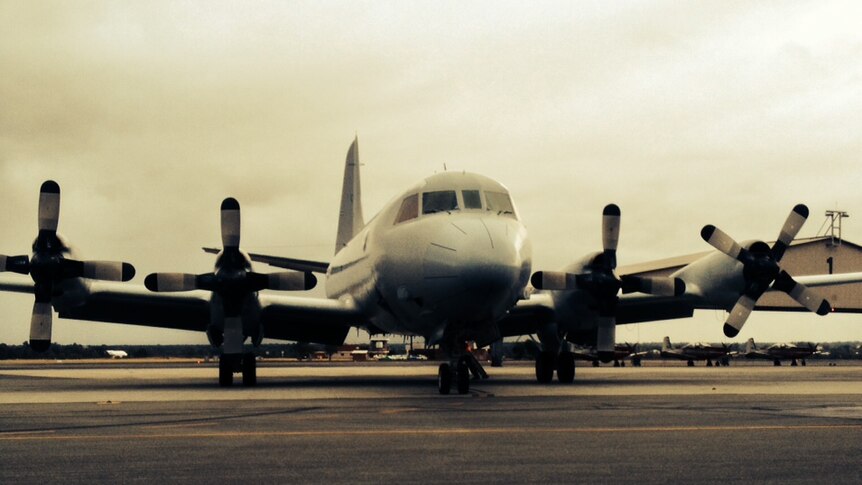 RAAF plane arrives back to Pearce airbase after searching for MH370