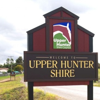 Sign welcoming visitors to Aberdeen, New South Wales