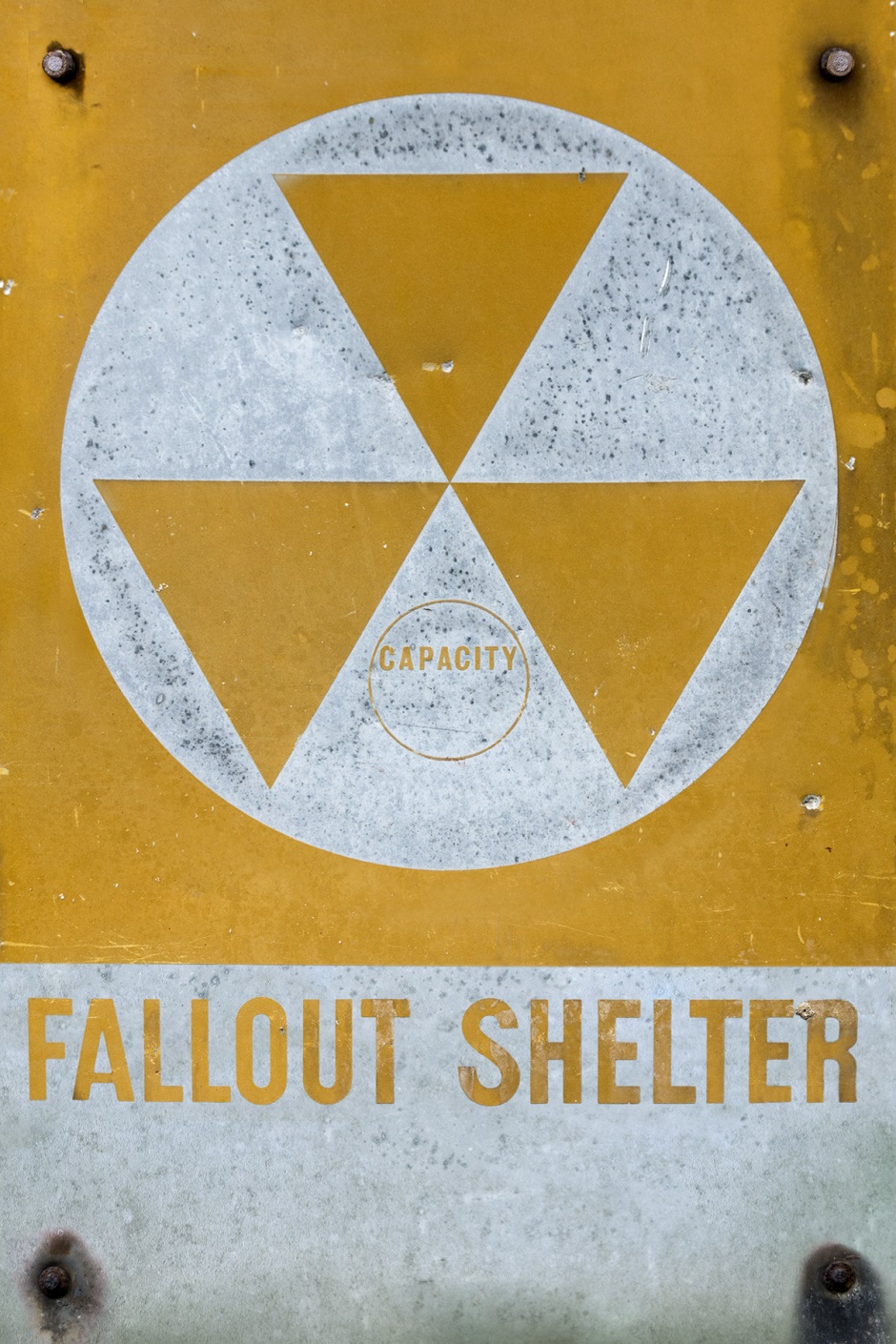A phot of the PS28 fallout shelter sign.