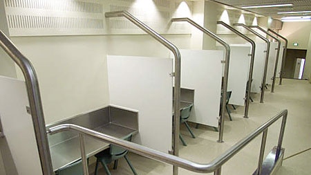 Heroin injection room