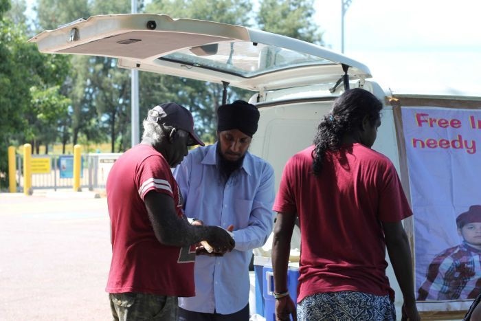 Tejinder pal Singh provides food for the needy