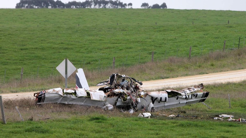 Light plane wreckage in a paddock near Mt Gambier.