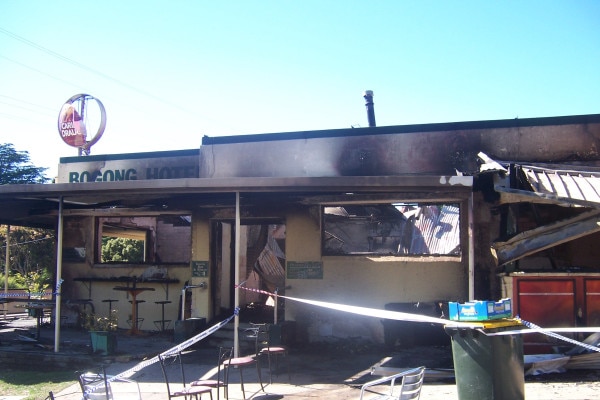 Fire has destroyed a historic pub at Tawonga