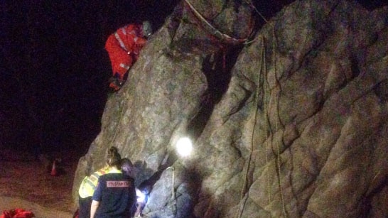 Rescue crews at Mount Arapiles
