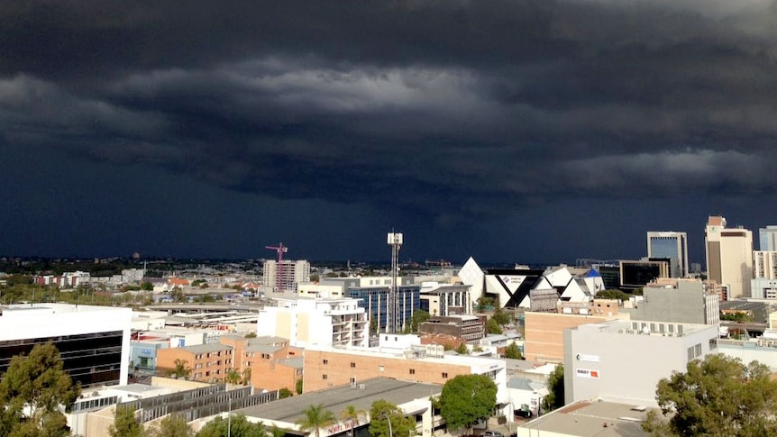 Storm hits Perth