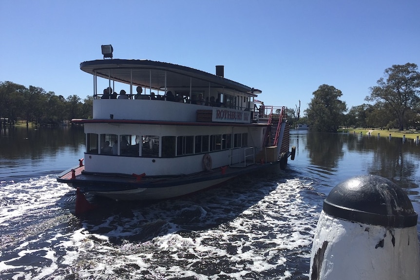 Paddle-boat Rothbury chuggs along the Murray River in Mildura