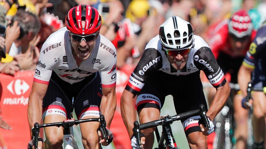 John Degenkolb and Michael Matthews put everything into the final stages of their sprint finish.