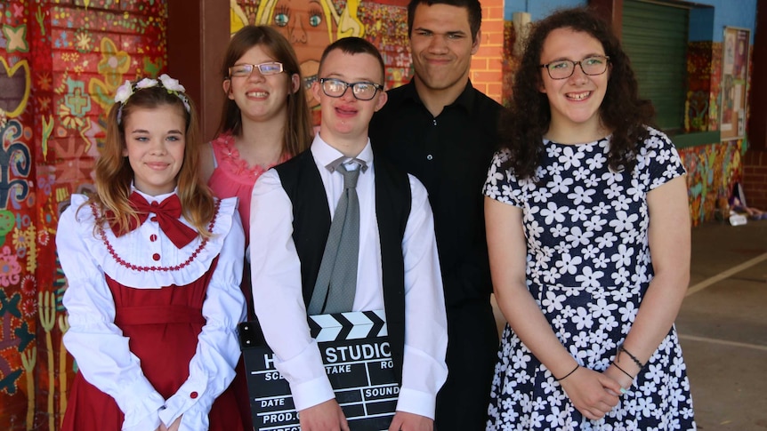 UK deaf-blind troupe from the UK Got2Act From L-R: Tamika Pearn (16), Ella Perris (13), Harley Jolley (15), Richard Kelly (17) and Kat Willoughby (15) 28 October 2015