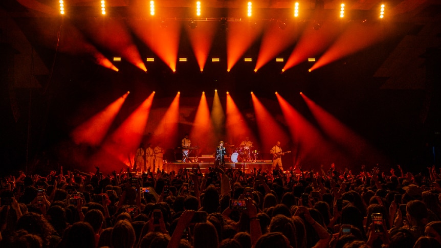 Image of Ruel performing at Festival Hall