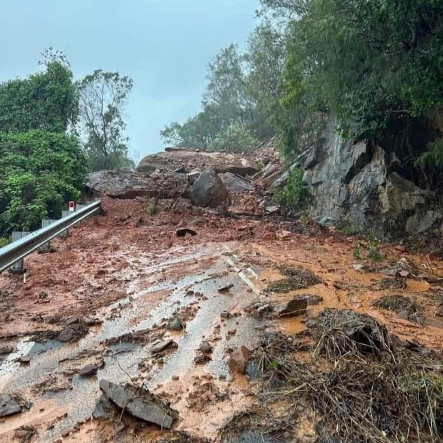Massive debris strewn over the highway