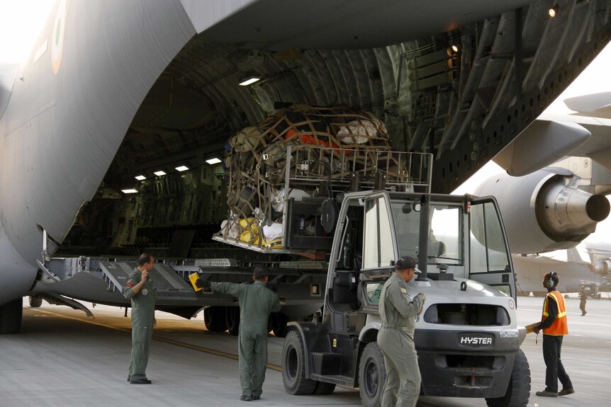 India prepares to send aid to Nepal