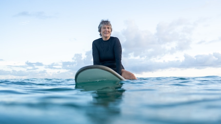 Neuer Film zeigt, wie Surfen Frauen hilft, später im Leben Freundschaft und Sinn zu finden