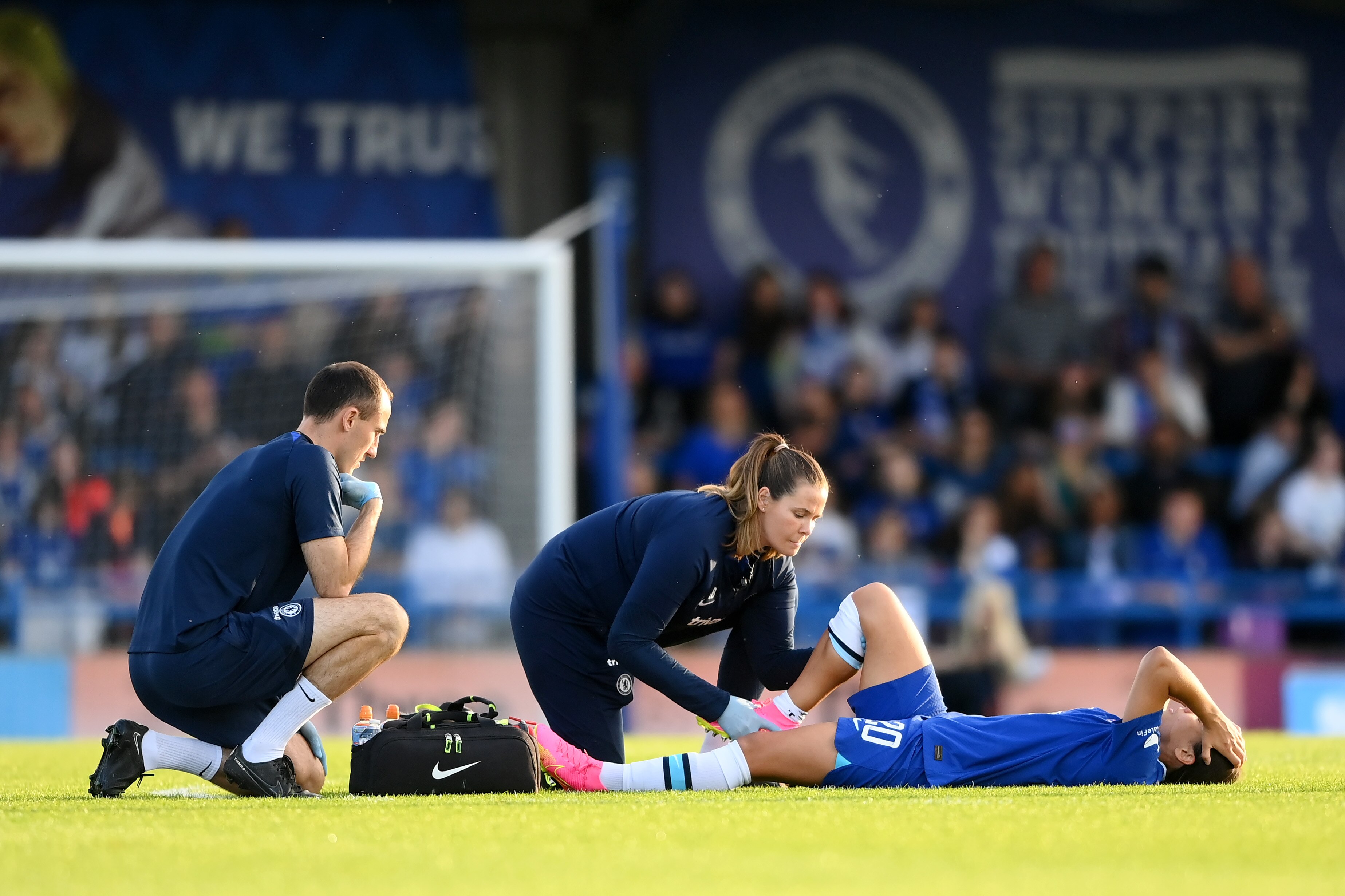 Sam Kerr Limps Off With Ankle Injury During Thumping Chelsea Win - ABC News