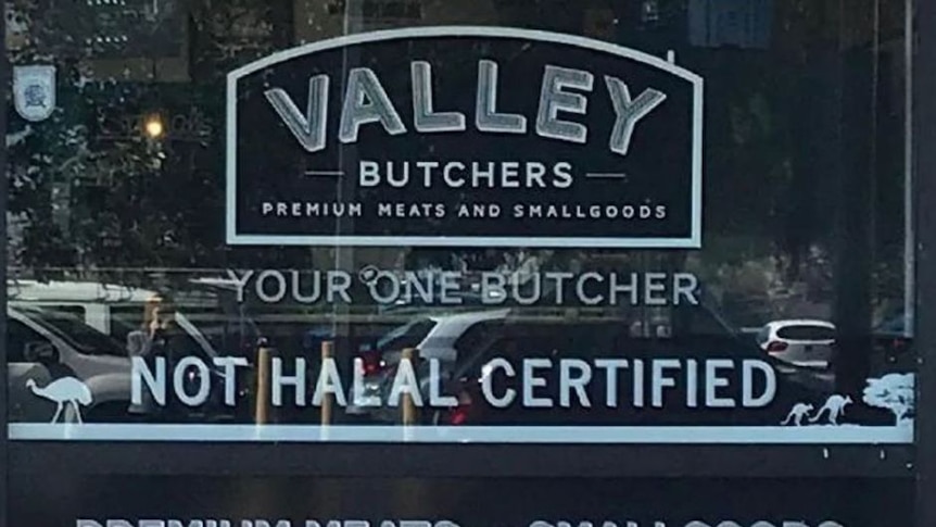 Tulisan ini diubah dari ‘non-halal’ ke ‘not halal’ setelah muncul protes.