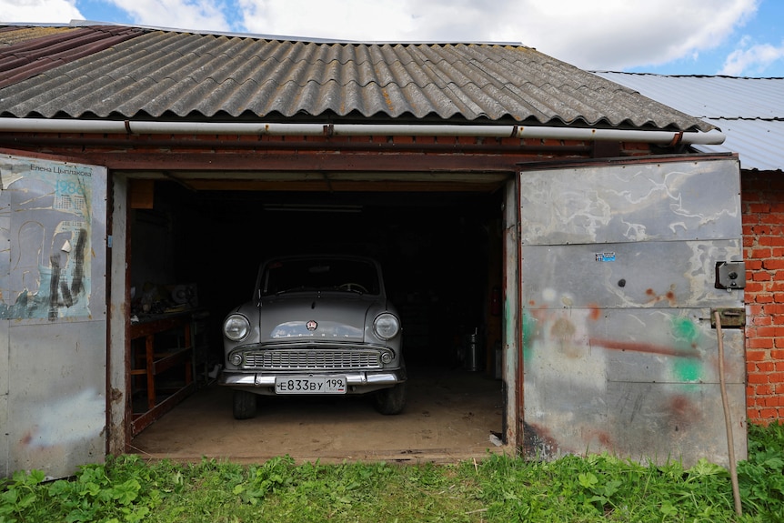 APN: Vintage Russian Cars 3