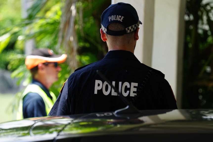 NT police performing spot checks on self-quarantining residents during the COVID-19 pandemic, March 2020.