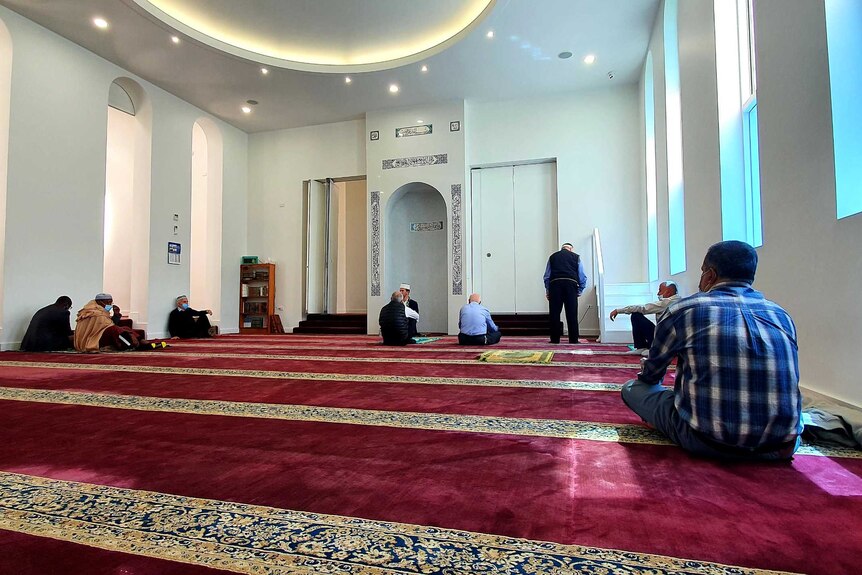 Albanian Mosque Social Distancing