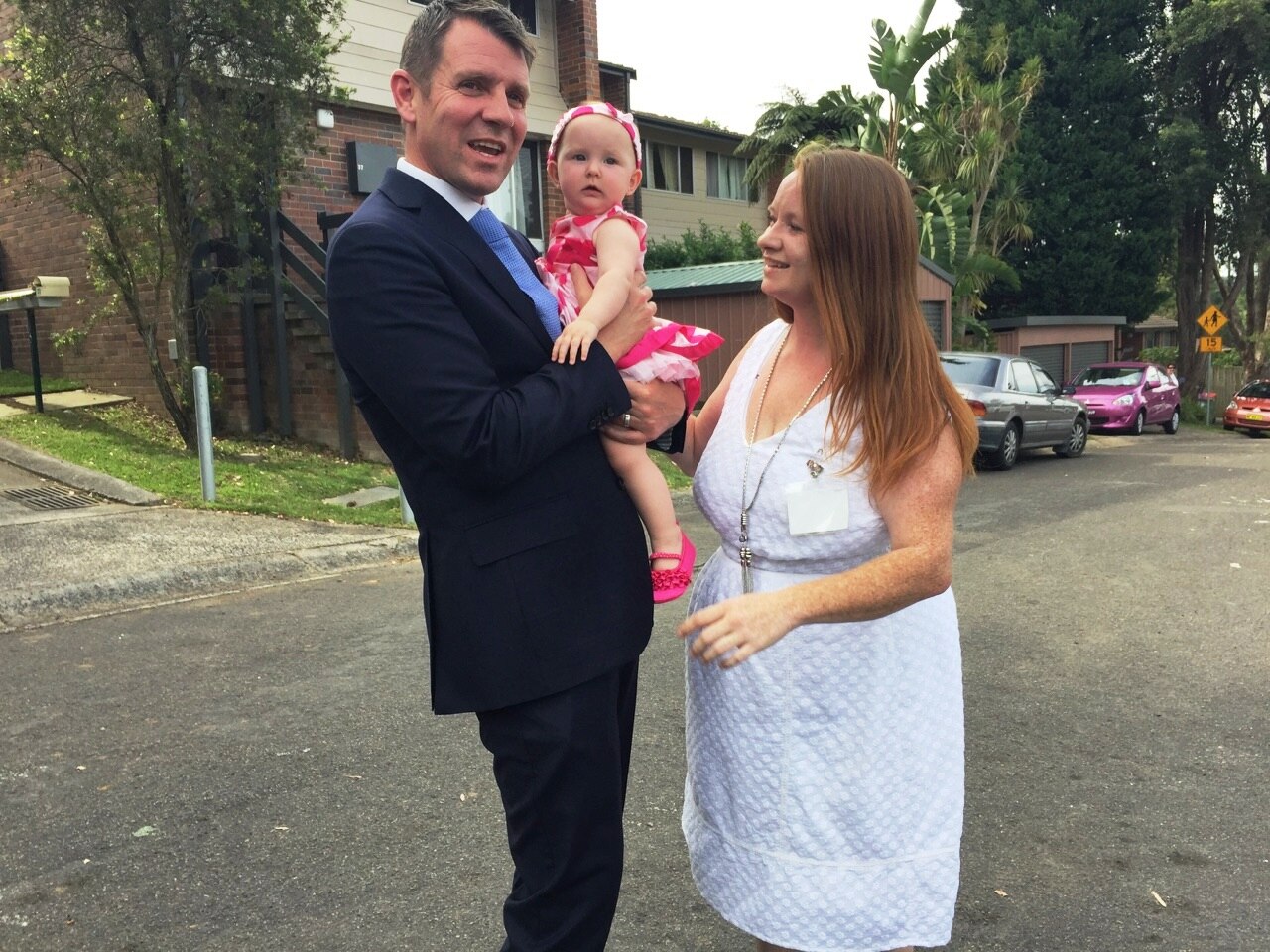 The NSW Premier visits Gosford public housing estate ABC News