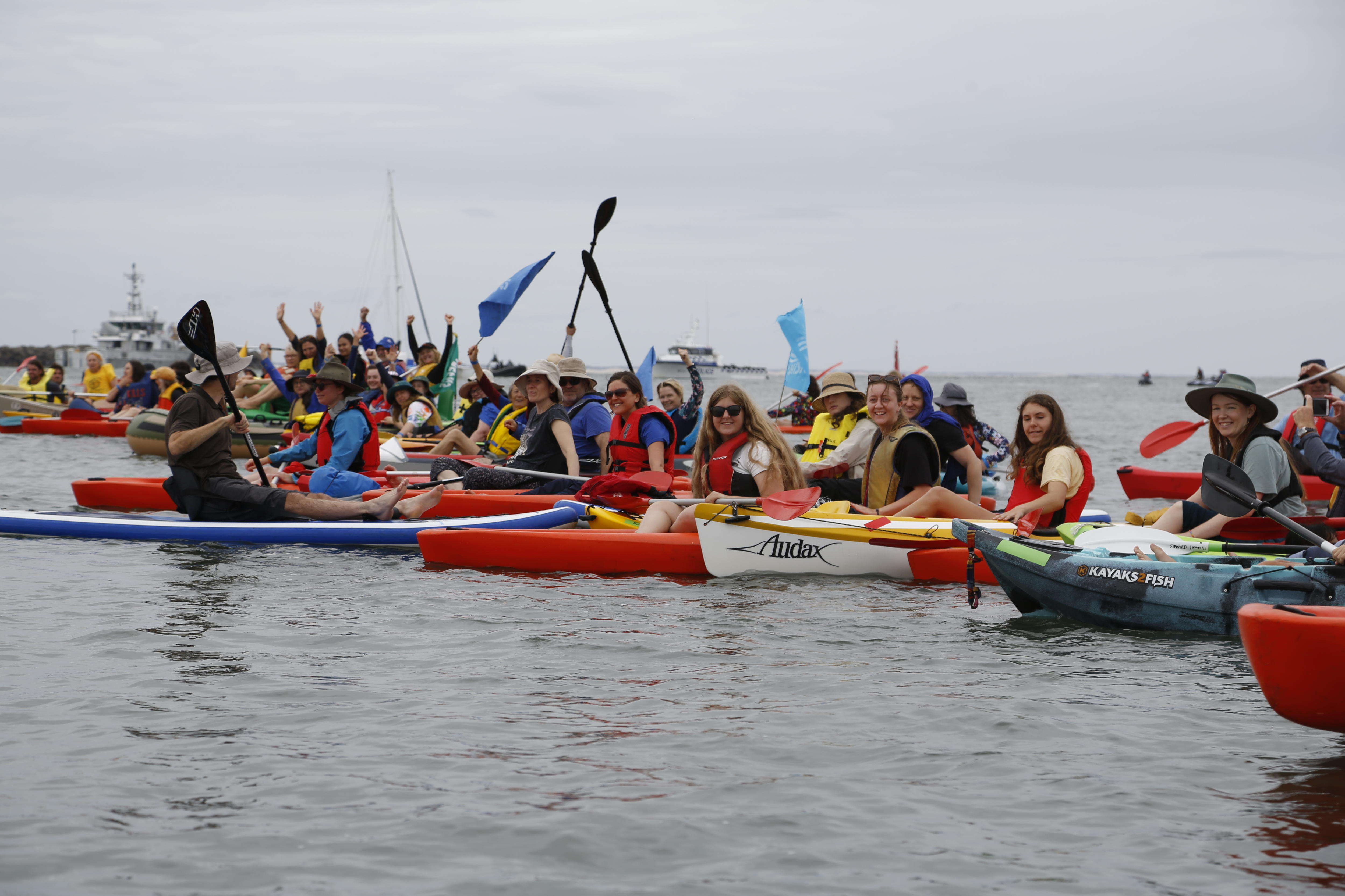 EvenMoreKayakLineup25-11-23ByAlexBainbridge