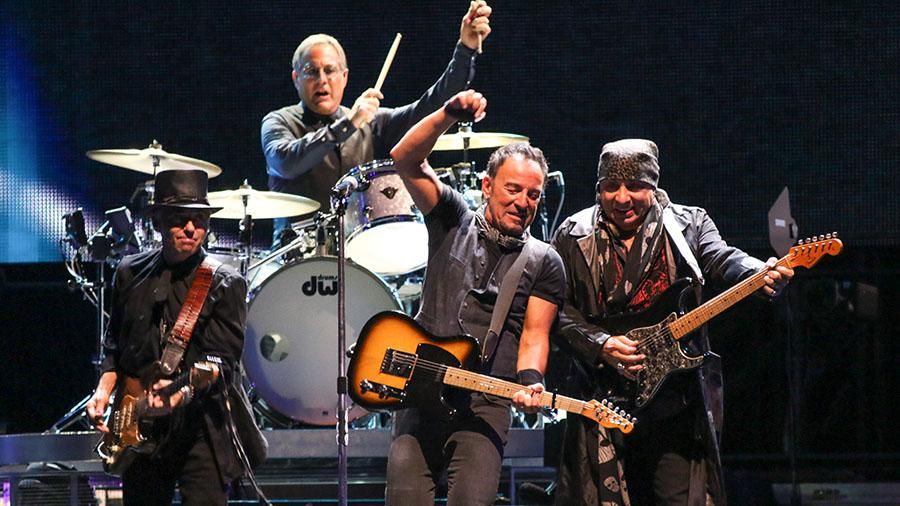 A very special Valentine's Day with the E Street Band (and Bruce  Springsteen) - Double J