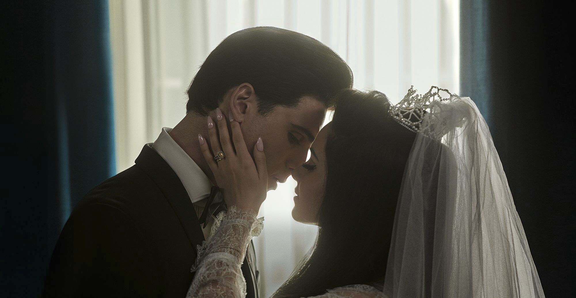 Jacob Elordi in character as Elvis and Cailee Spaeny as Priscilla on their wedding day