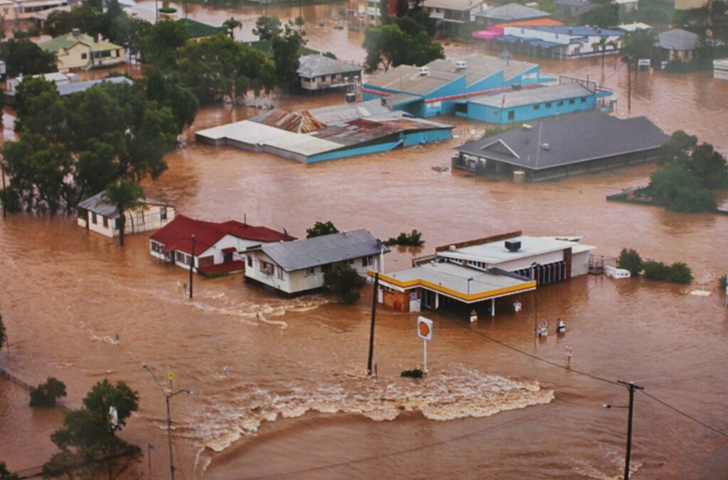 Lantern parade in Charleville to commemorate anniversary of disastrous