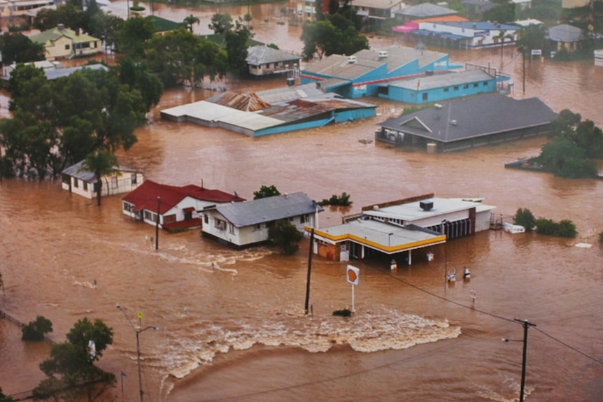 Aerial of 1990 Charleville flood