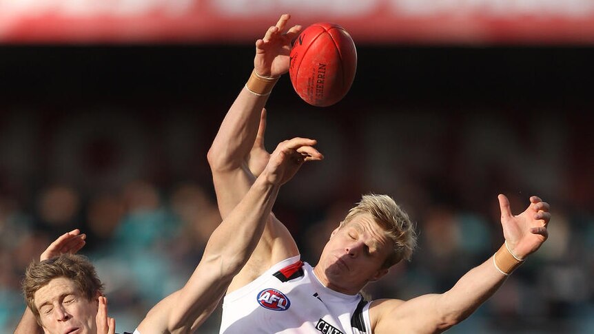 Riewoldt rises above the Power