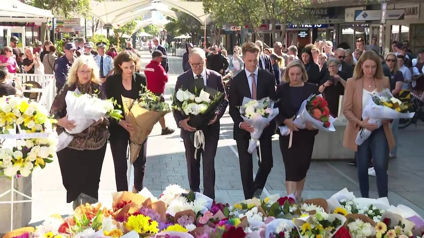 Prime Minister, NSW premier lay flowers at memorial for Bondi Junction stabbing