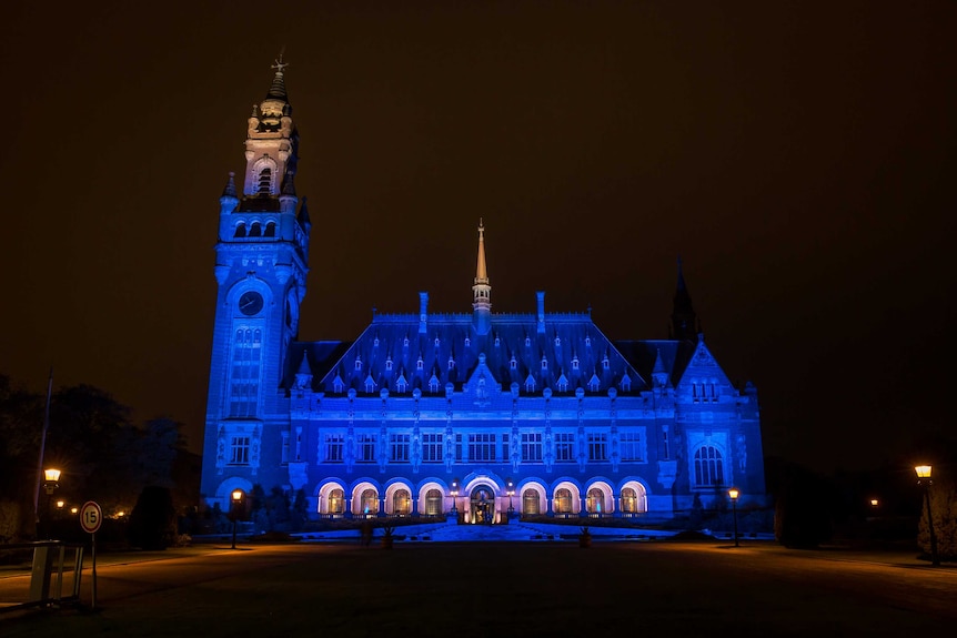 The Hague lit up in blue for UN 70th anniversary