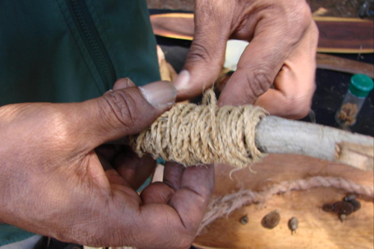 Rare Indigenous rope making - ABC News