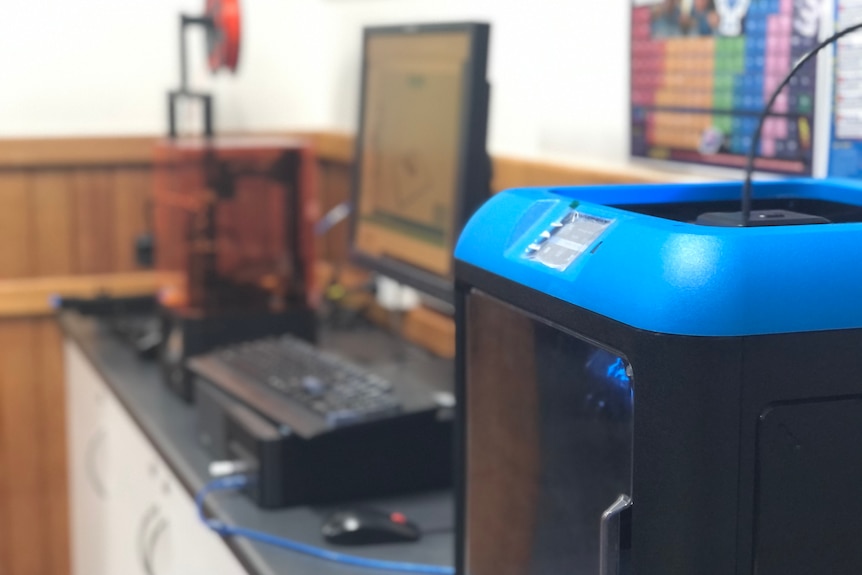 The Montello Primary 3D printer and computer