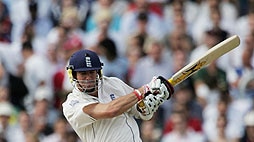 Kevin Pietersen hits out against the Australian attack