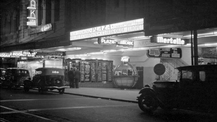 Entrance to Plaza Arcade and box office of the Hoyts Plaza Theatre, Hay Street, Perth, 1939