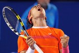 Nadal overcomes Kohlschreiber