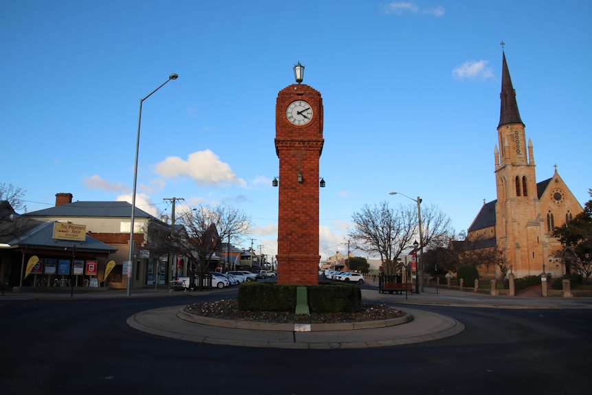 A roundabout in Mudgee.