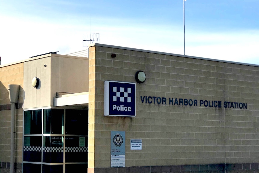 The facade of the Victor Harbor Police Station.