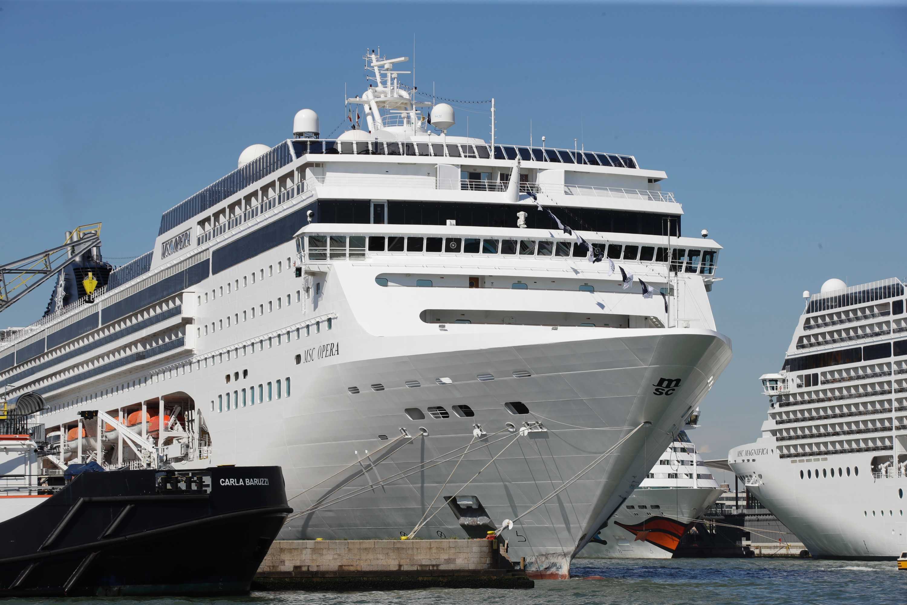 The Dark Side Of The Mega Cruise Ships That Have Revolutionised Travel Abc News