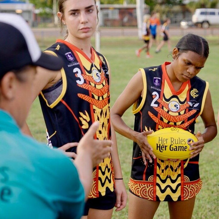 Footy pathway for young Kimberley women - ABC listen