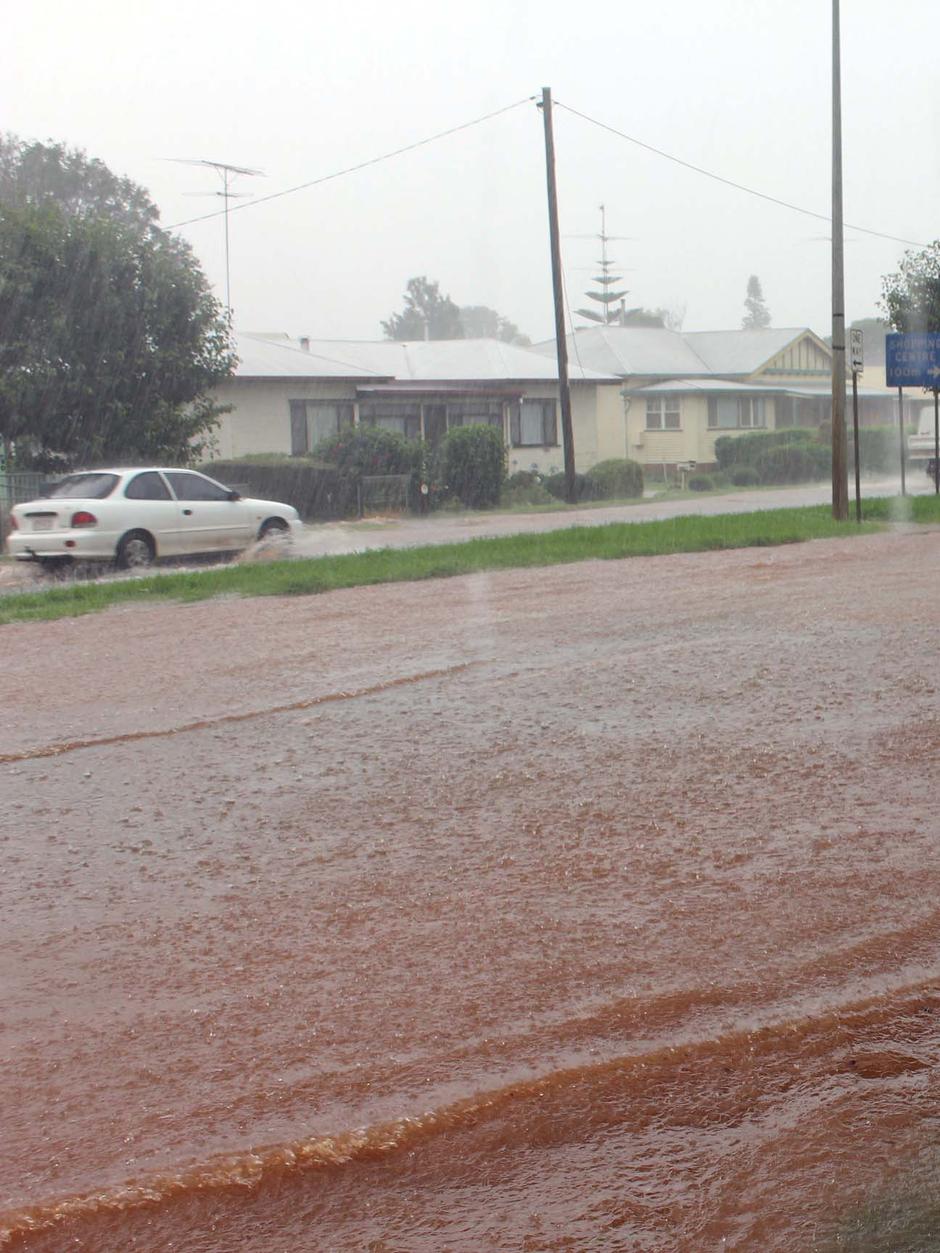 Queensland flood crisis worsens and death toll likely to rise - ABC listen