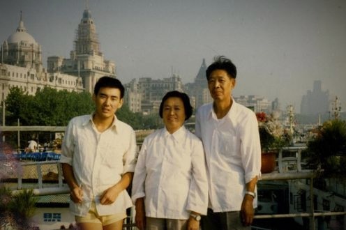 Yang with his parents