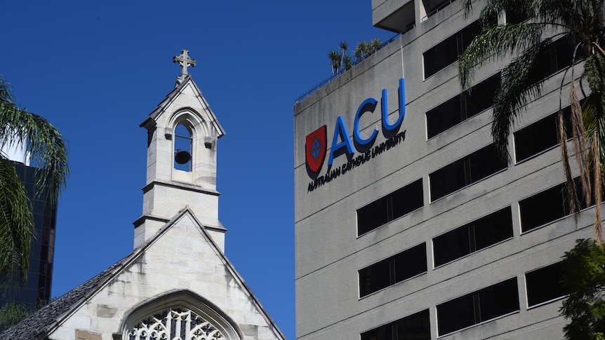 L’Université catholique australienne confirme un sous-paiement de 3,6 millions de dollars du personnel occasionnel et nie avoir participé au vol de salaire