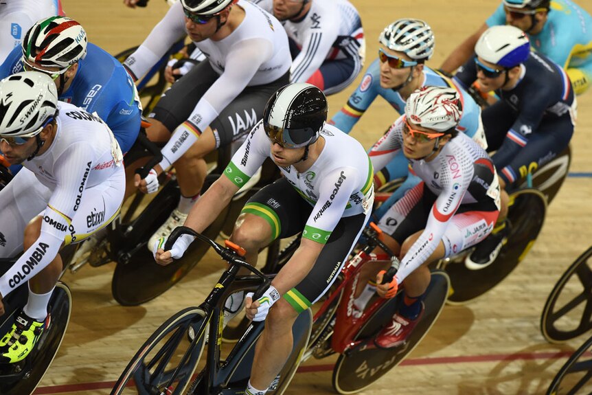 Bendigo cyclist Glenn O'Shea at the velodrome racing with other cyclists at the 2016 Track Worlds in London.